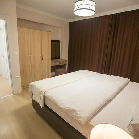 Aparthotel Black Rose à Kaşüstü Extérieur photo