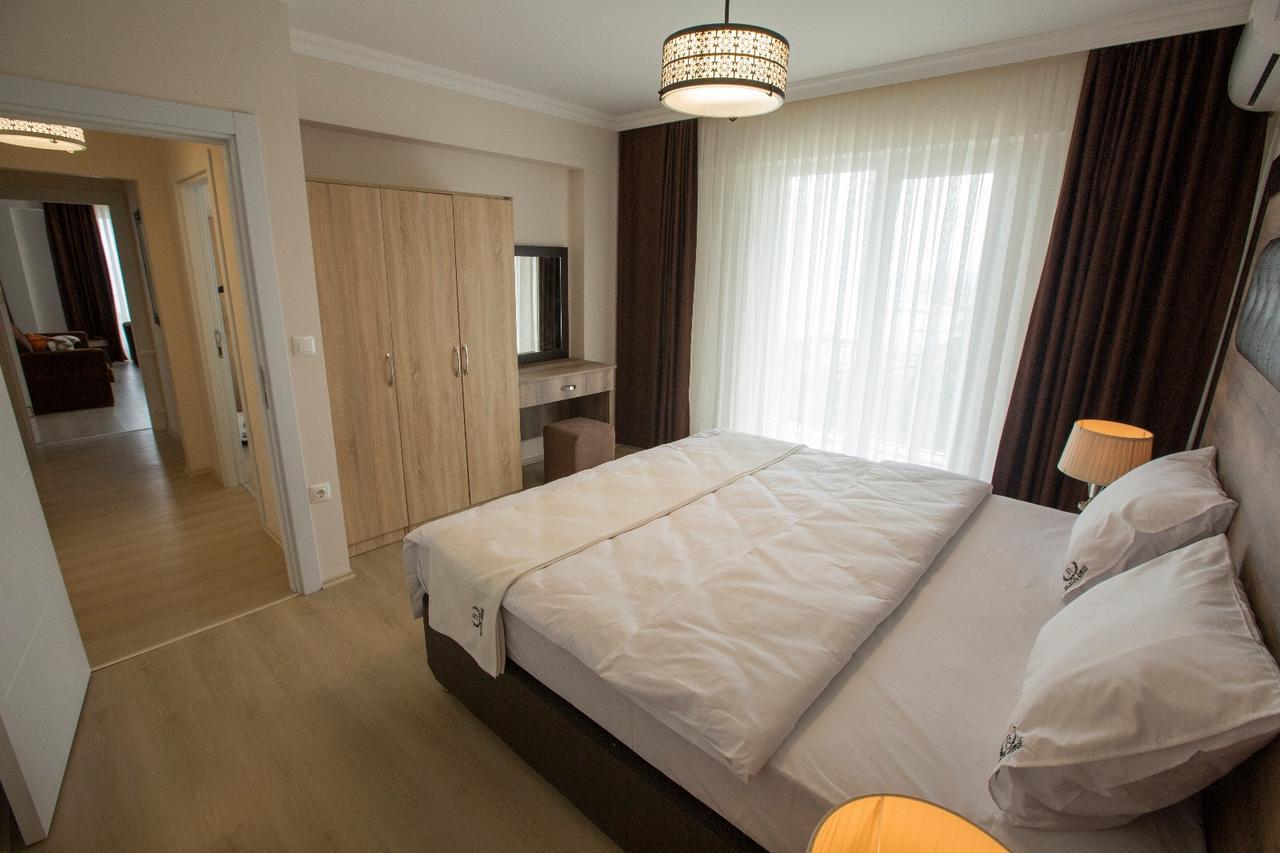 Aparthotel Black Rose à Kaşüstü Extérieur photo