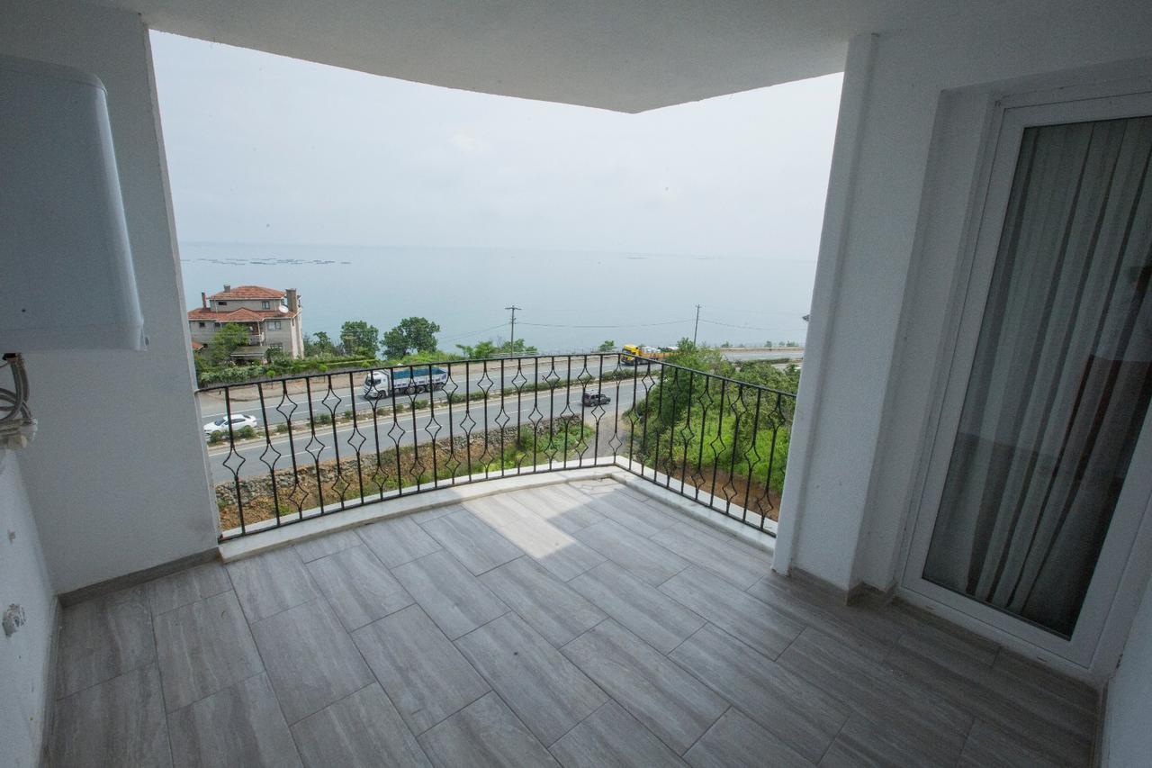 Aparthotel Black Rose à Kaşüstü Extérieur photo